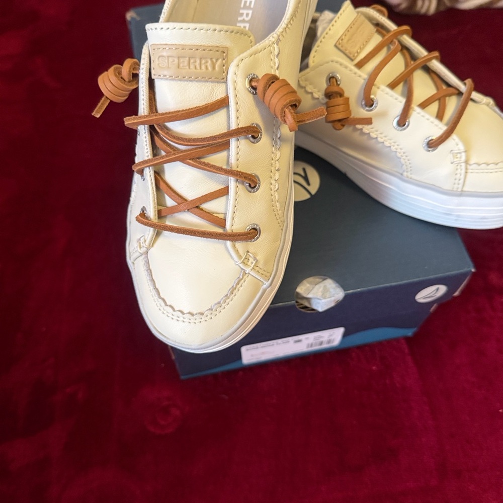 Sperry Women's Bone Leather with Leather Strings Platform Shoes NIB - Picture 2 of 8